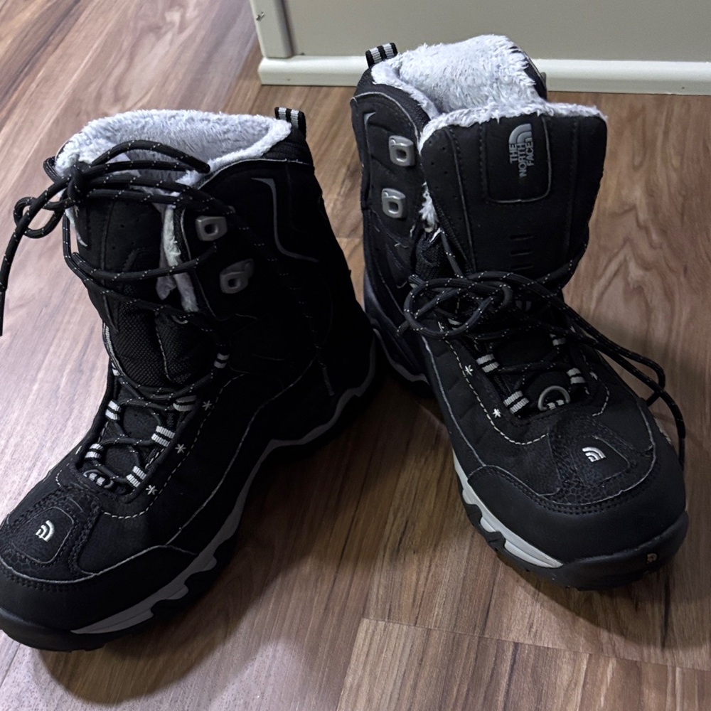 The North Face Black Winter Lace-Up Boots with White Faux Fur